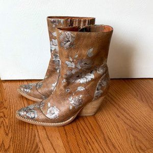 Free People/Jeffrey Campbell cowboy booties Size 7